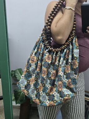 V I N T A G E:: Retro Inspired Beaded Hobo Bag